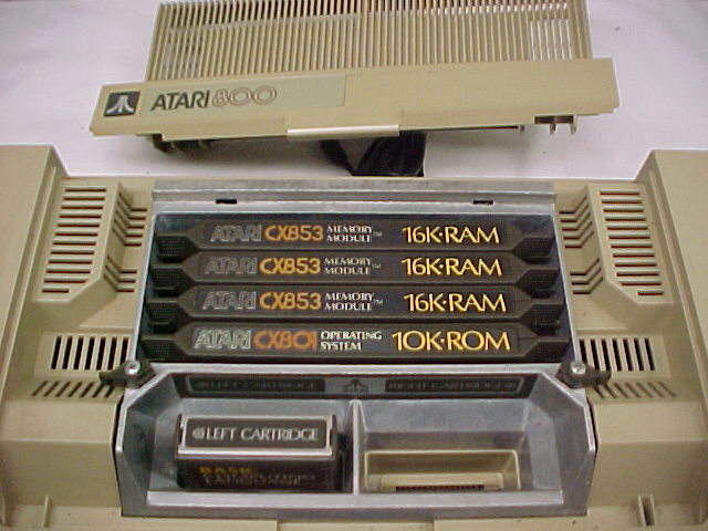 Plik:Atari800-open.jpg